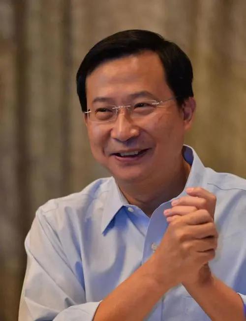 饶毅|饶毅回应被网暴，这些人别有用心，声称他够格做张文宏的老师