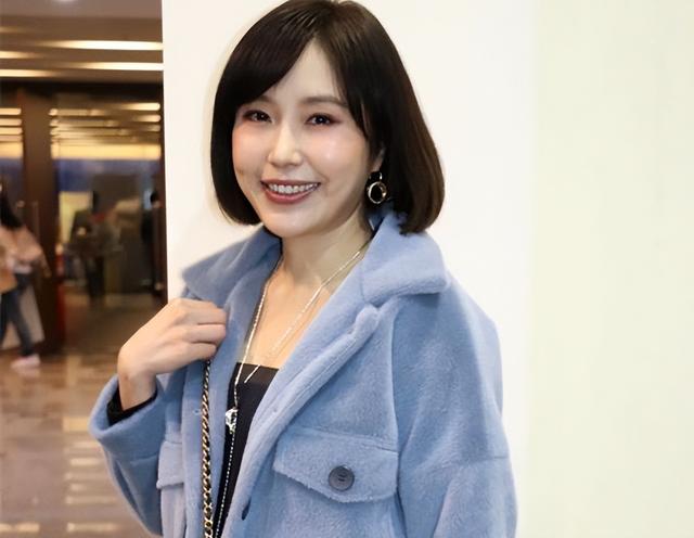 余苑绮|44岁女星当街被喷不明液体！脸部眼睛遭化学性伤害，现场画面曝光