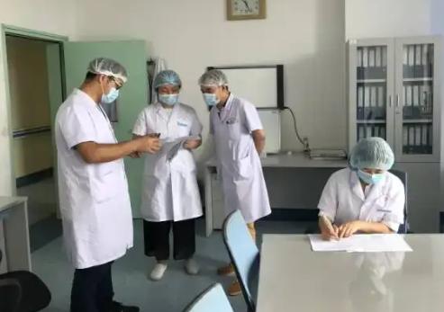 医学生|医学生让县城亲戚介绍工作，看完工资难以接受，对方的回复更糟心