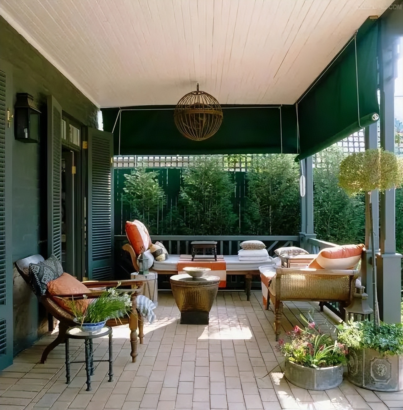 太神了!在阳台上这样贴瓷砖,面积立马扩大!