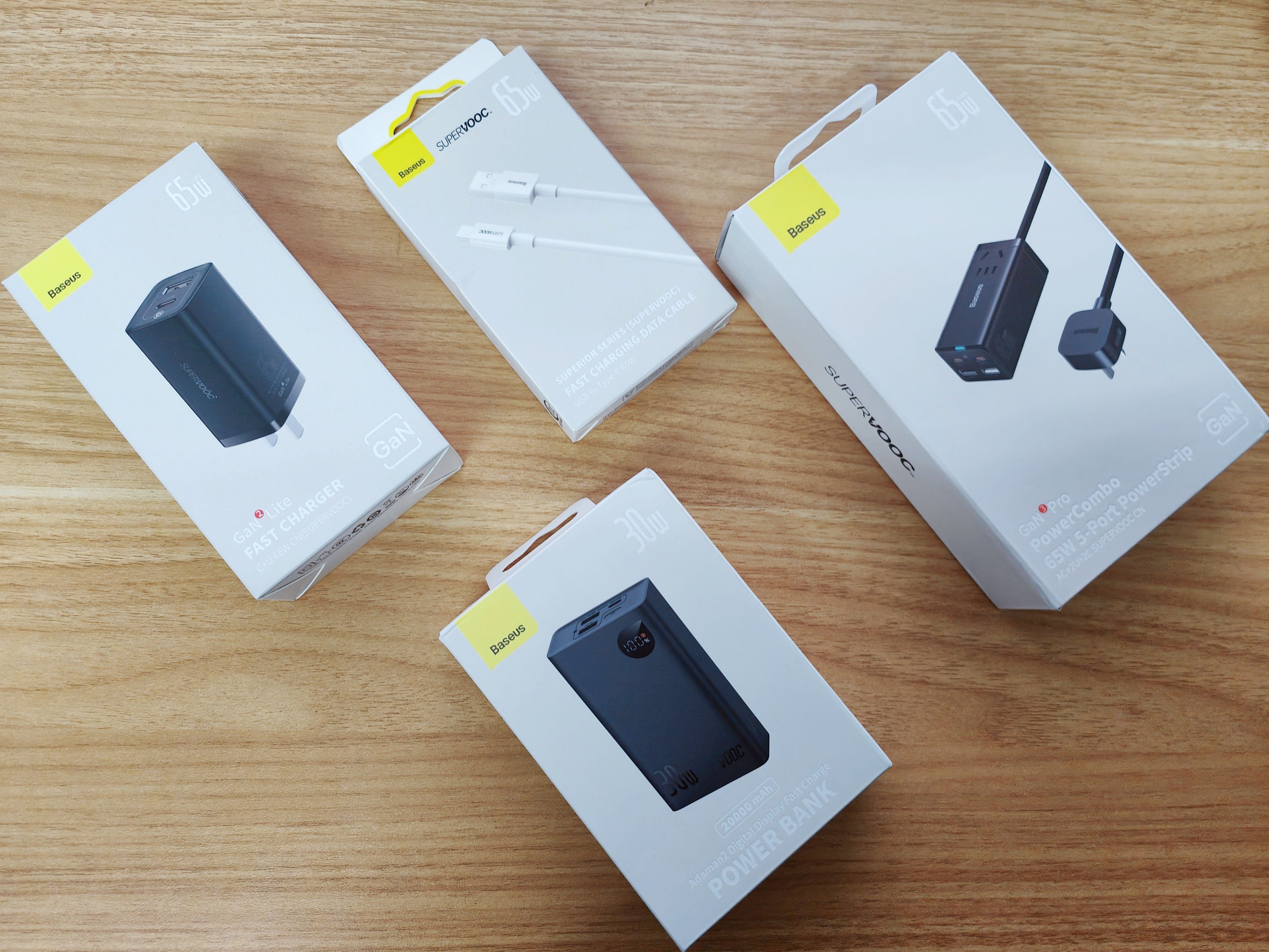 显示器|好用的桌面不再凌乱,打造极致生产力,小桌面有这些就足够了