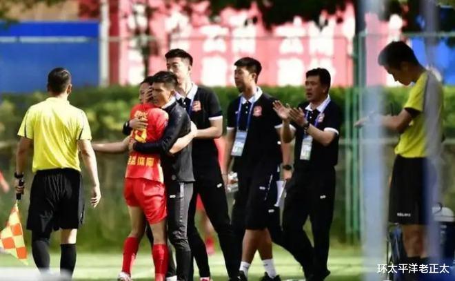 四川省|中国足球4月首支解散队出炉！成立不到2年大规模欠薪，官宣倒计时