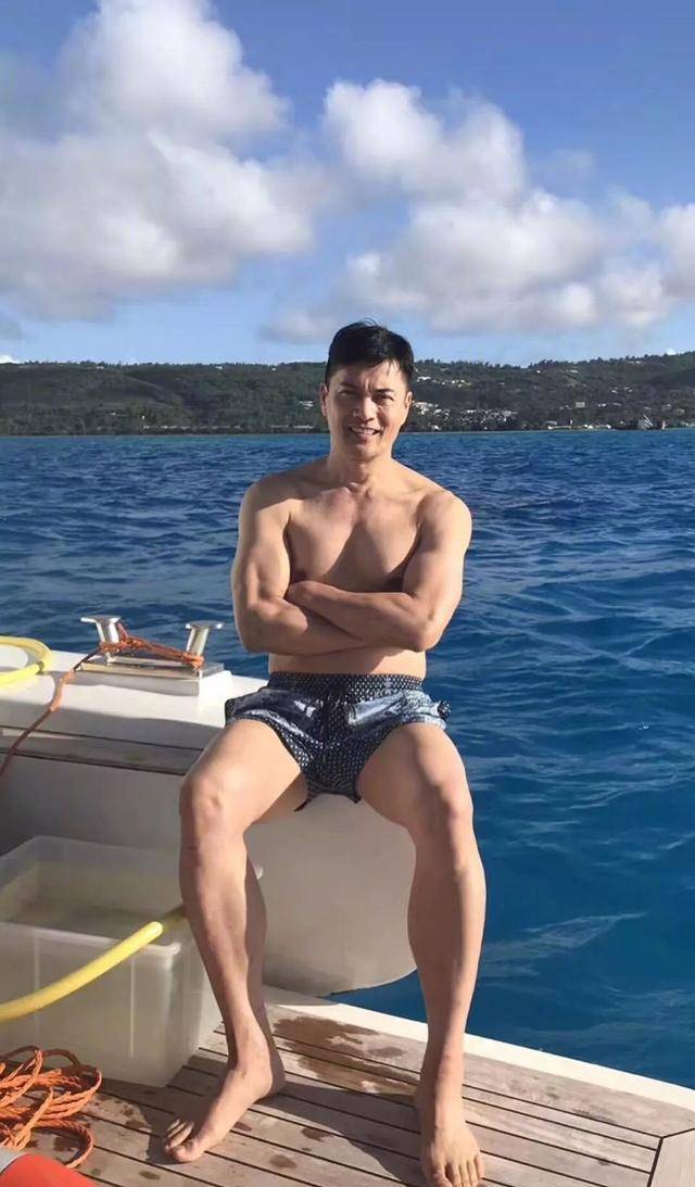 明星|老当益壮的男星只服这5位，年过花甲没老人味，脸上的褶子都识趣