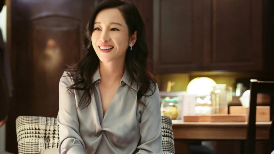 秦海璐|秦海璐“素颜”皮肤好到“没毛孔”,分享自用多年的护肤神器,白鹿:好用到爆