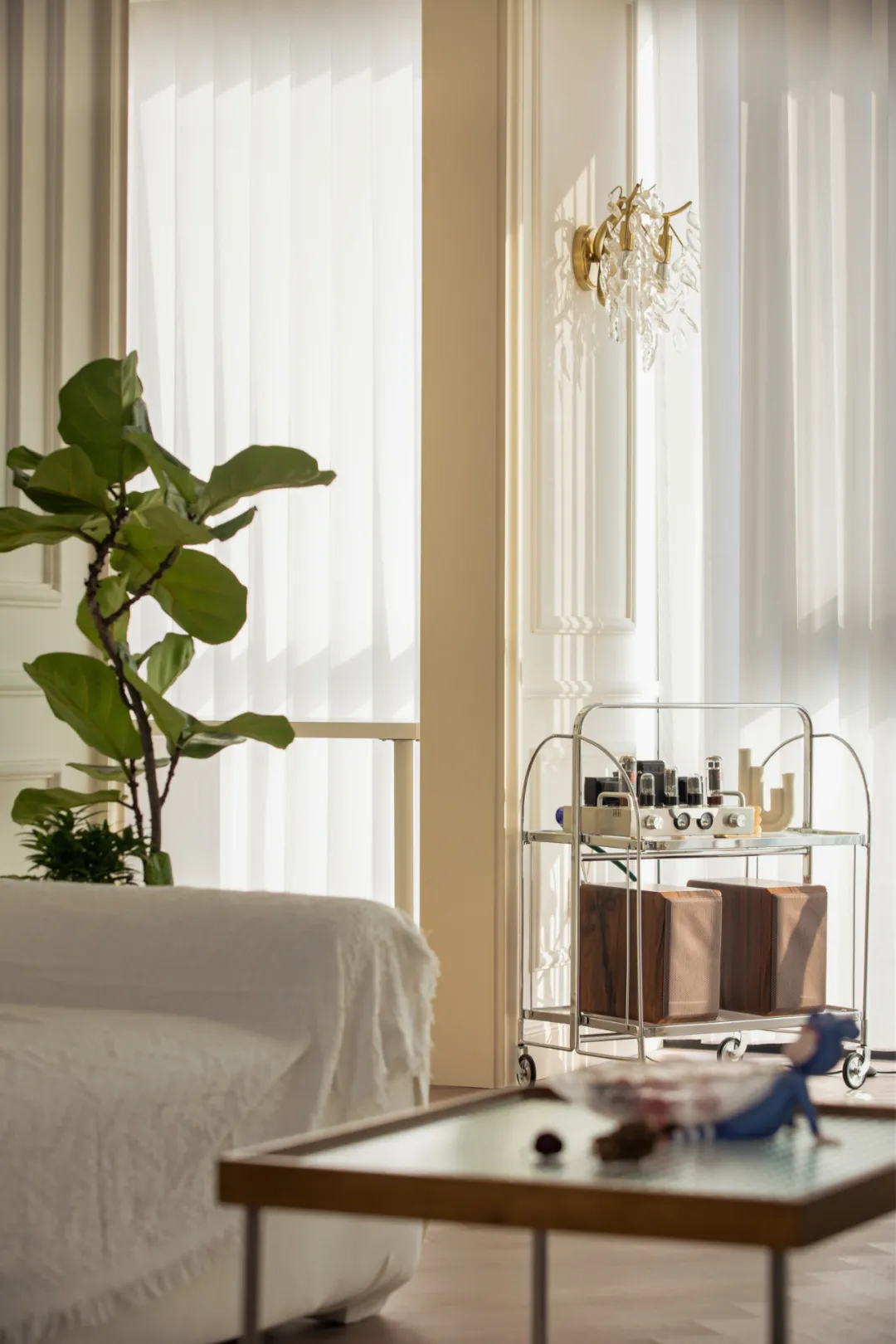 170平米超大落地窗+奶油雾感的梦幻帘，暖阳下的温柔轻法式！