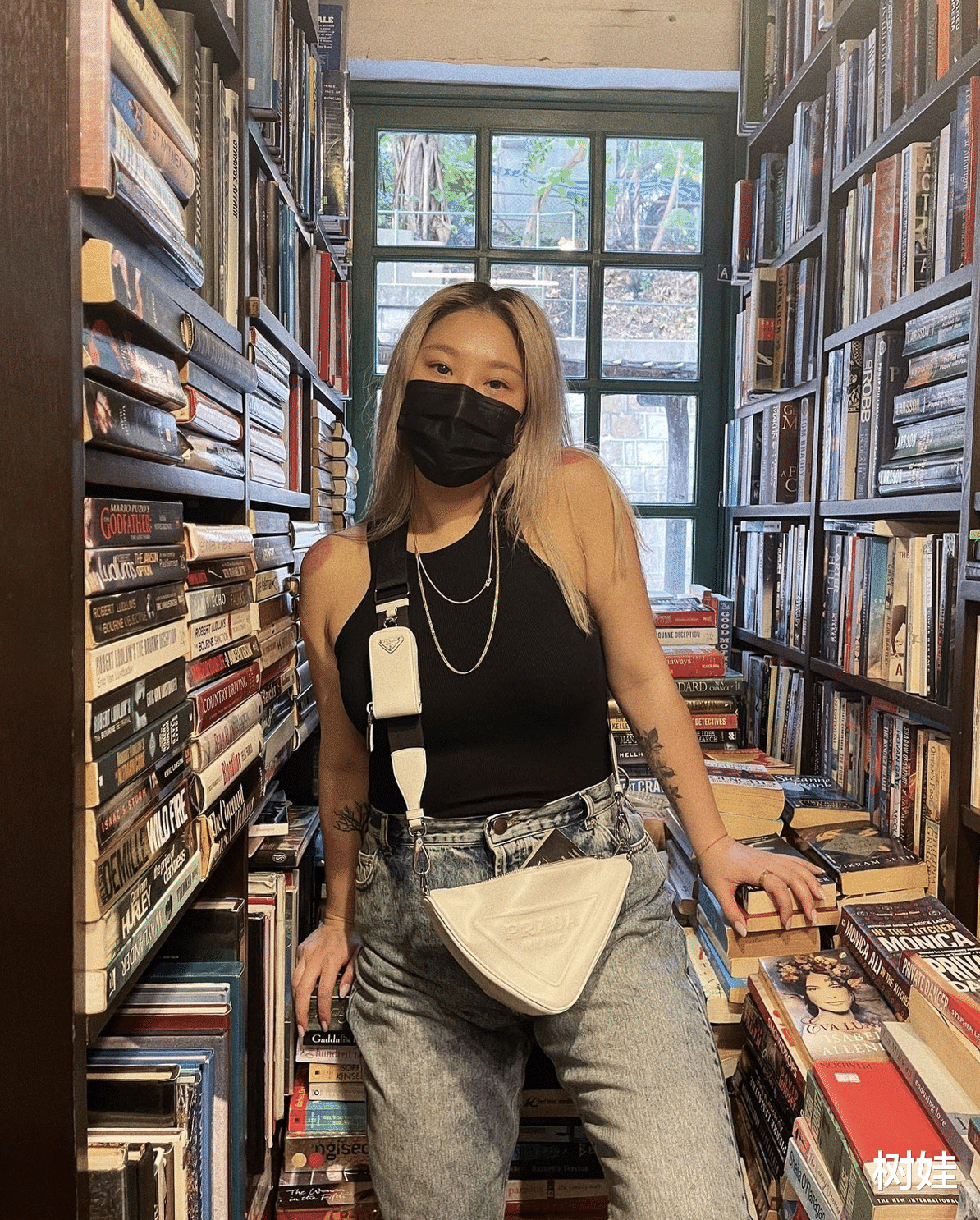 鸡蛋 郑欣宜减肥成功后新恋情曝光，男方为花店老板，两人通过养狗结缘