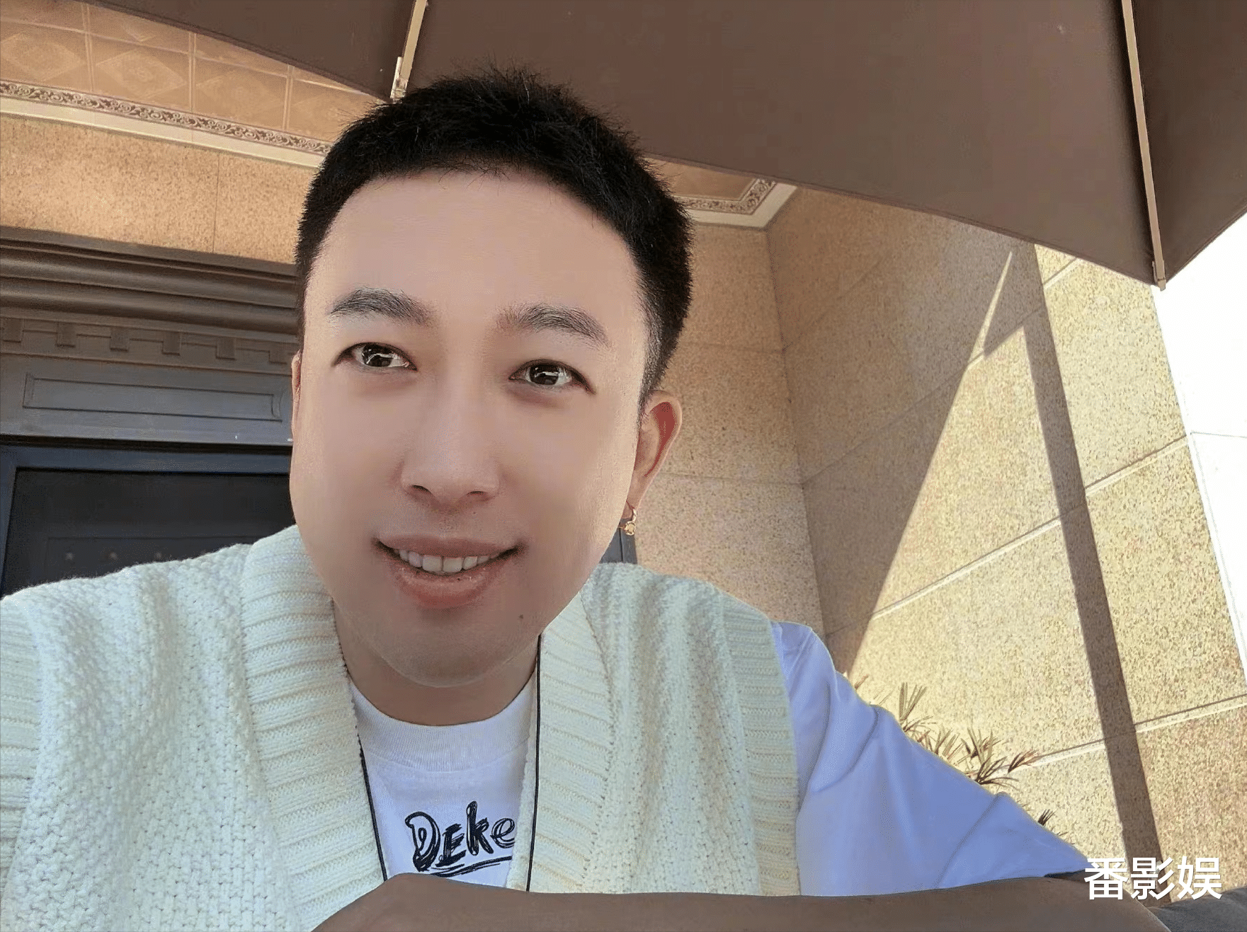 于正|65岁张兰狂销6000万酸辣粉，连于正都看不下去了，以行动表明立场