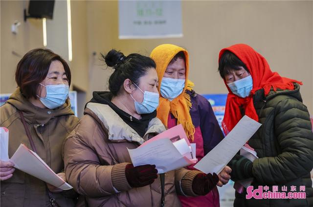 青岛市|青岛西海岸新区:企业带来就业岗位2100个 新春招聘会真红火