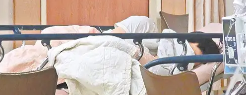 死后三天才被发现,生前一直被家暴,“最美赵敏”的身世有多凄惨
