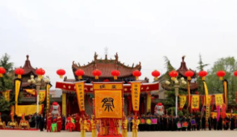 百年神庙能让洪水绕道,专家调查后一无所获,三个高中生道出真相