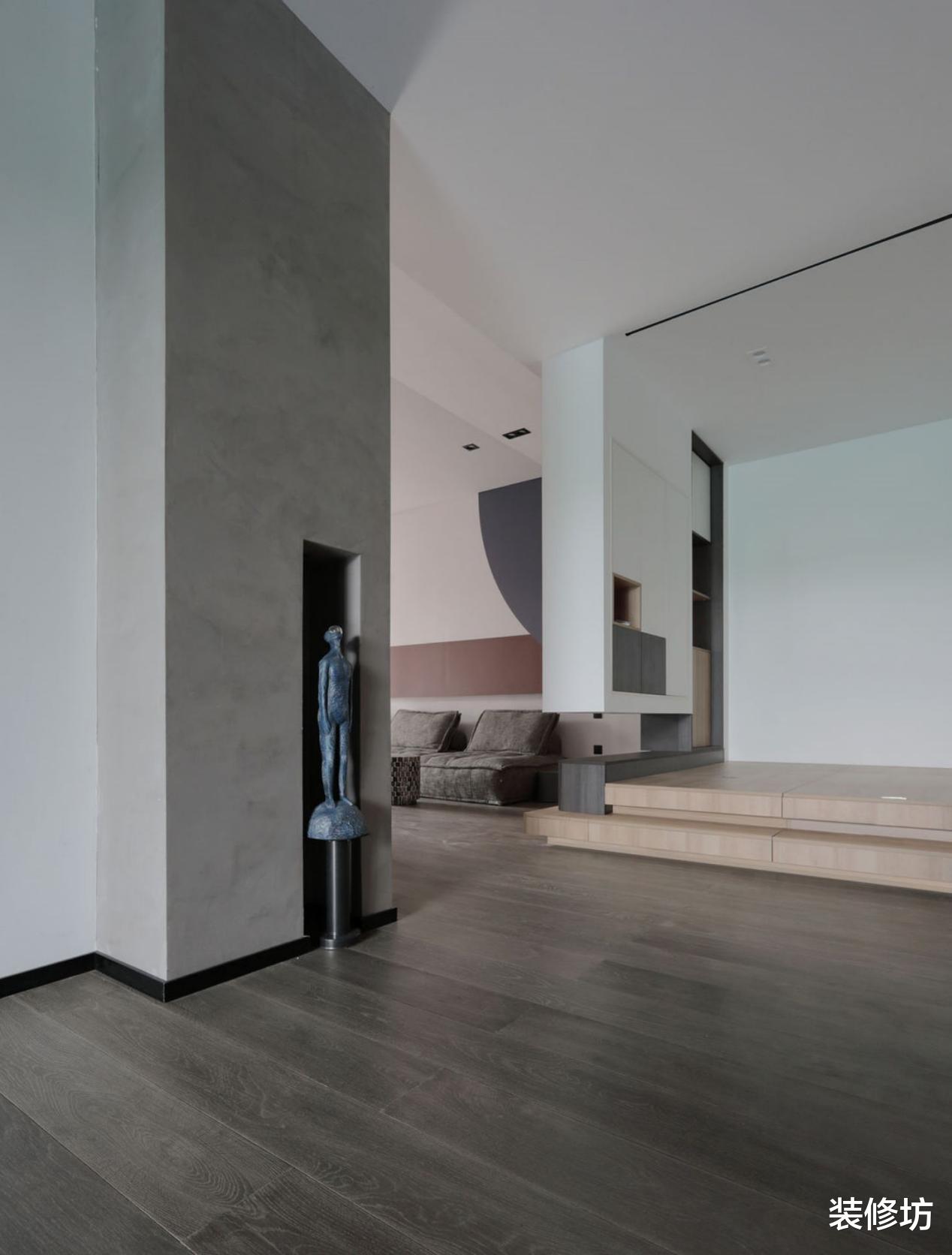 双环绕型设计,浴缸旁边还有超大玻璃窗,享受陪伴带来的美好