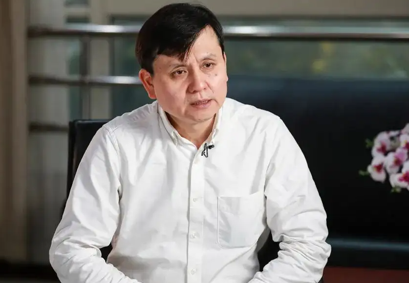 饶毅|饶毅喊话张文宏! 称张文宏部分言论不专业, 网友: 为何3年前不质疑?