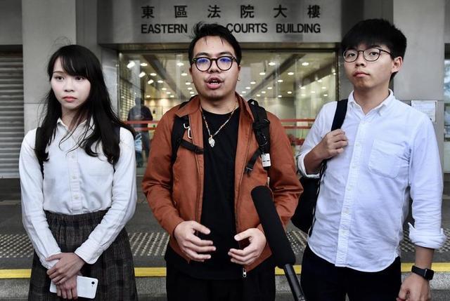 众多乱港分子已经认罪!29名乱港分子束手就擒,黄之锋当场认罪