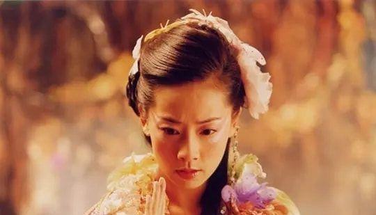 张茜|她靠演古装剧而成名,33岁时嫁给张卫健,如今48岁依然美如初