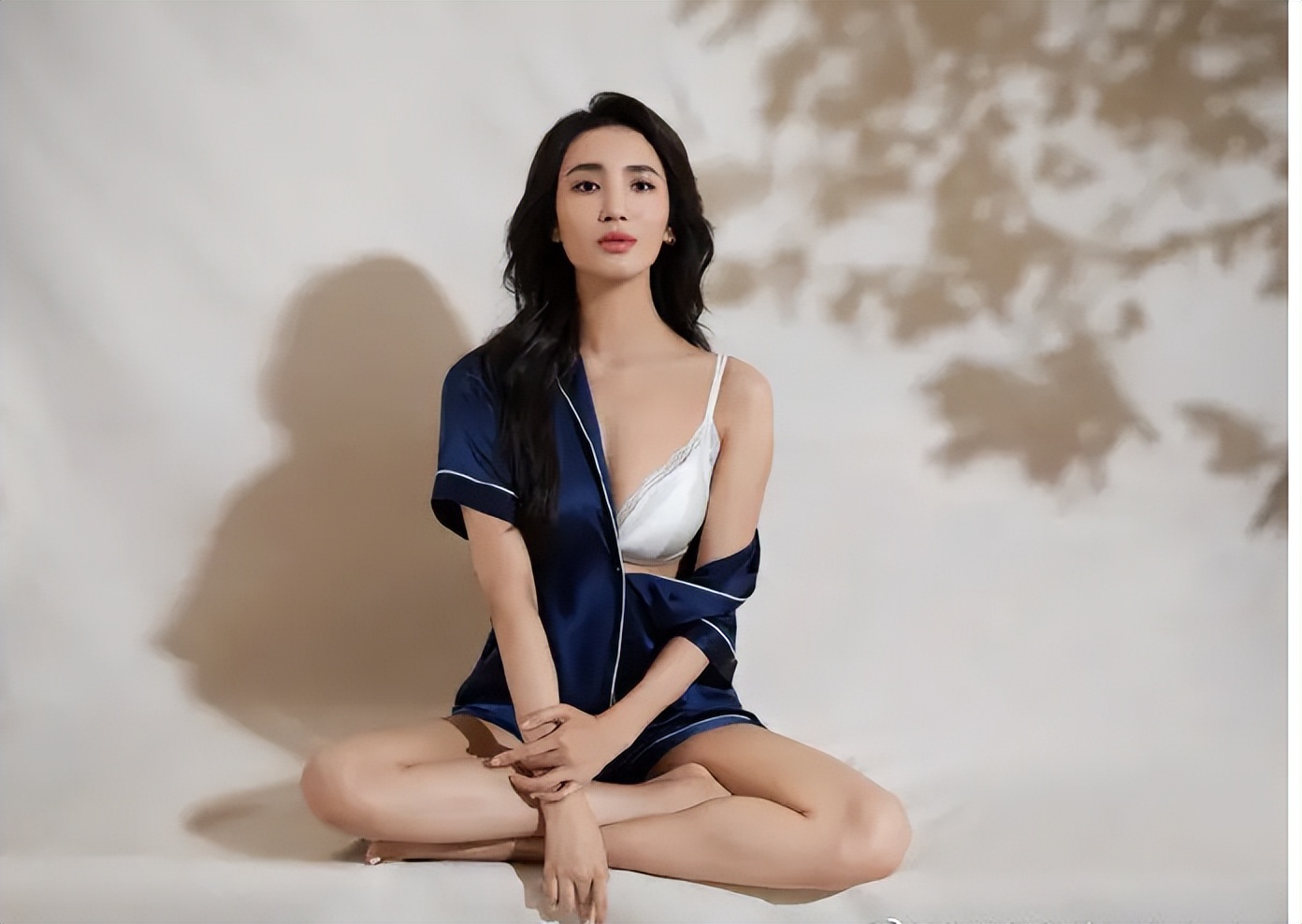 江玉燕|殷桃、杨幂和关晓彤泳衣照”,网友:养眼