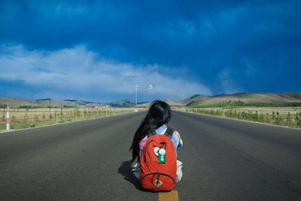 撒贝宁|川藏线上“穷游女”都很漂亮,为啥没人载她们,司机:懂得都懂