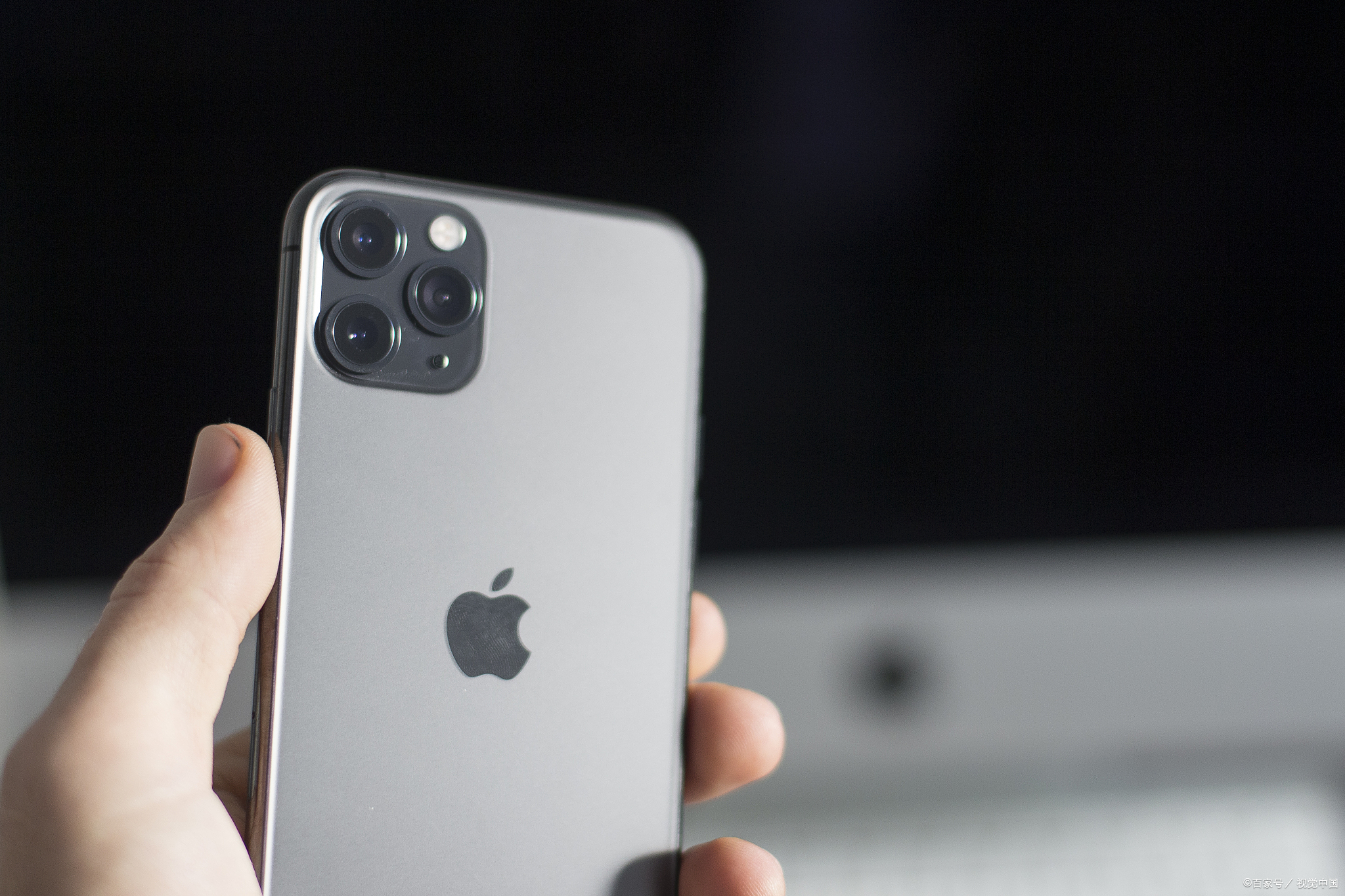 苹果|苹果被罚怕了？库克这次终于服软，果粉：大力支持