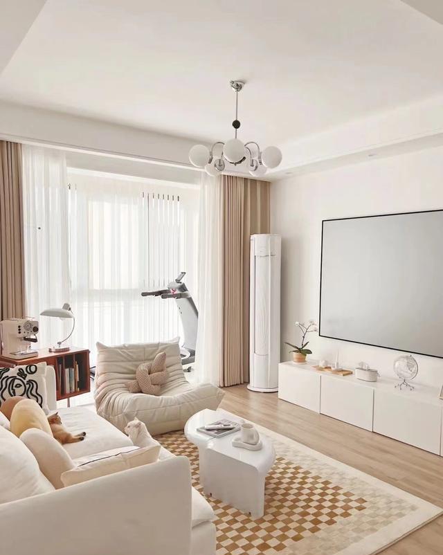 美的空调|新风美的空调“双第一”，线上线下全面领跑，它还有哪些优势？