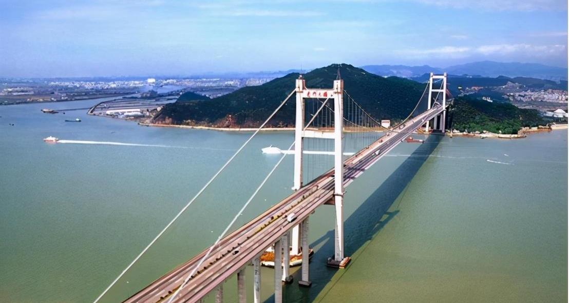 虎门大桥每天收300万过路费,其建造人承诺:赚回成本后捐给国家
