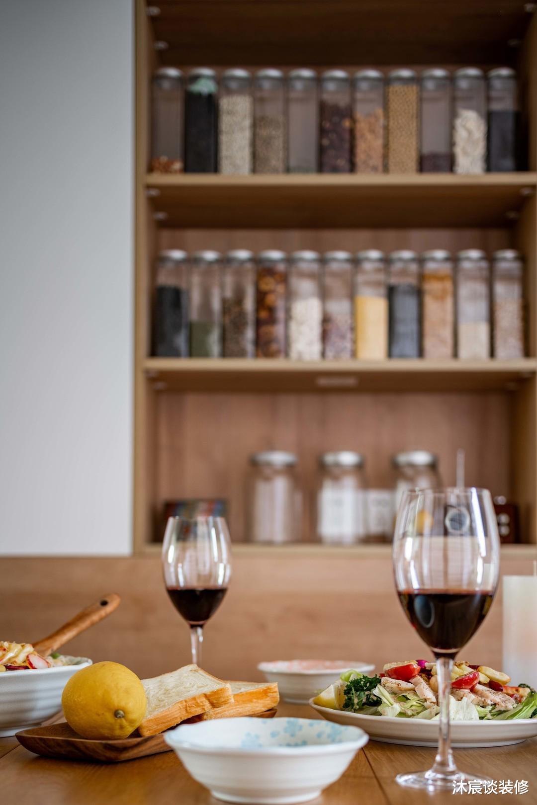 二次装修,她更清楚需要什么,选择清简日式+弱化客厅,太实用了