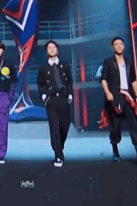 王一博|王一博三次街舞出场对比太明显，粉丝：孩子长大了！