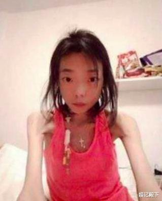 她艳绝香港,因丈夫一句话全身瘫痪似骷髅,牙肉腐蚀脱落惨遭抛弃