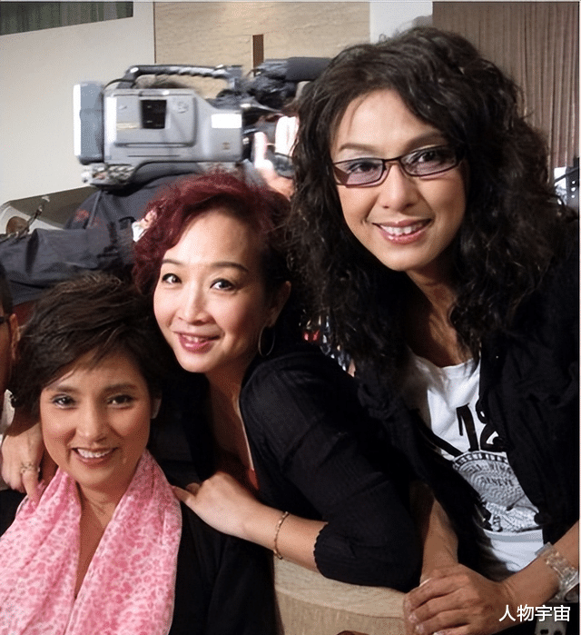 黄杏秀|相守43载恩爱不减，自认老婆0缺点，陈百祥与黄杏秀的爱情太神仙