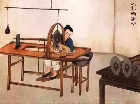 翡翠|重达几吨的翡翠原石，居然被1根细线切开！这是怎么做到的？