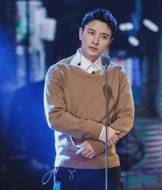 贾乃亮|贾乃亮“私信劝删”方法失败！2.6亿佣金谣言愈演愈烈后再发声明