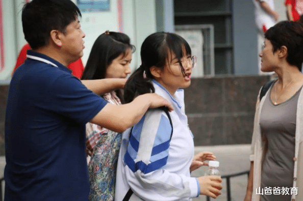 国足|中国男足输越南引热议，网友提议将足球纳入高考，官方给出了回应