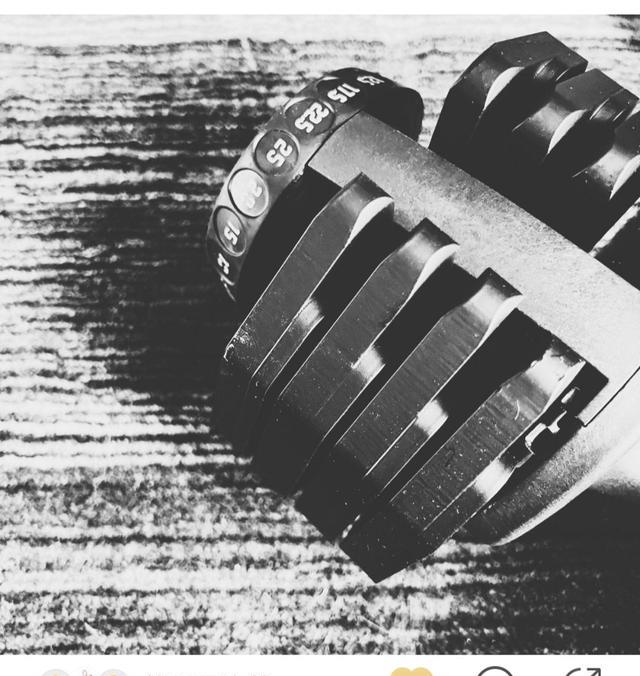 肖战|肖战平台内容再更新,别人撸铁发腹肌,肖战撸铁发铁!