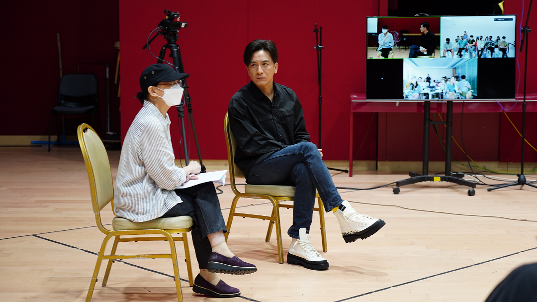 朱珠|TVB视帝马国明任2022艺员训练班讲师, 与一众学员探讨表演技巧