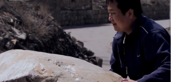 玉雕|籽料一刀穷一刀富，连玉雕大师也中招！