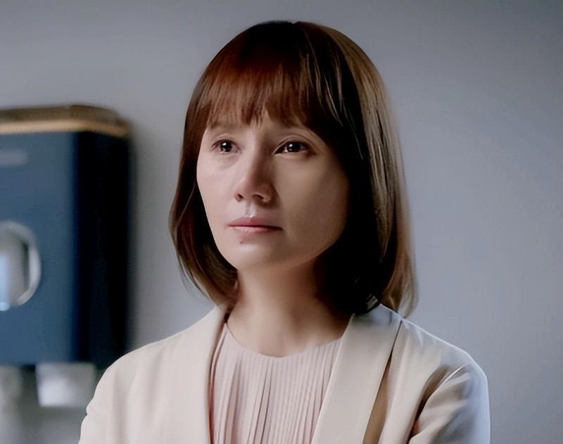 袁泉|难怪马伊琍不收整容孩子！看袁泉的皱纹梅婷的黑眼圈才知真正的美