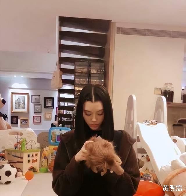 奚梦瑶|奚梦瑶嫁入豪门三年名下无房产?与何猷君月花10万租住上海豪宅