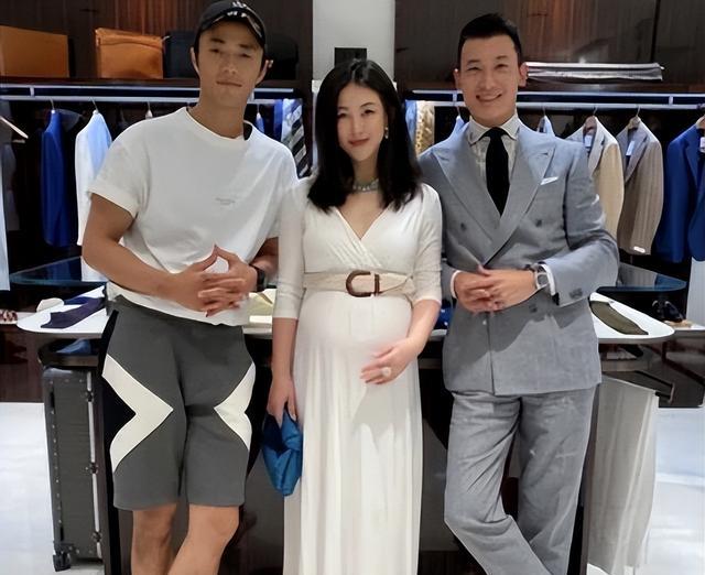 朱珠|朱珠:4段感情,前任个个都是“人物”,37岁选择了嫁给普通人