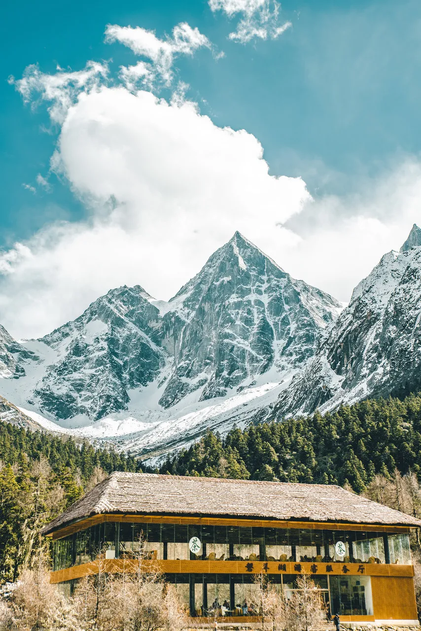 避暑胜地|时隔6年，牛背山重新开放！这里顶起了中国最美的半边江山