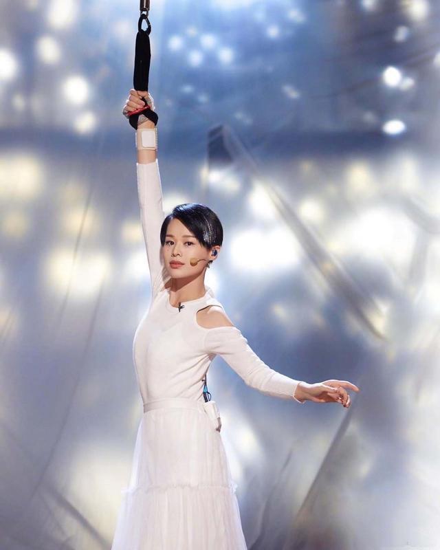 胡杏儿|《浪姐3》三个细节表明：胡杏儿已经成为第二个赵樱子