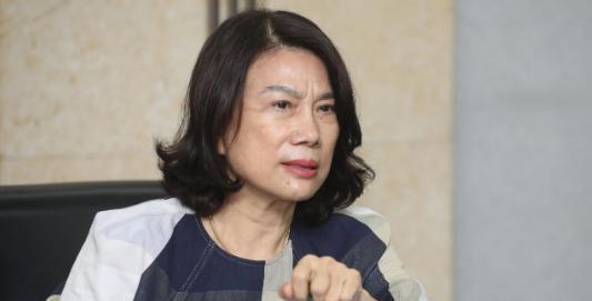 董明珠“好老板”人设崩塌?格力老员工出来曝光,网友:不敢相信