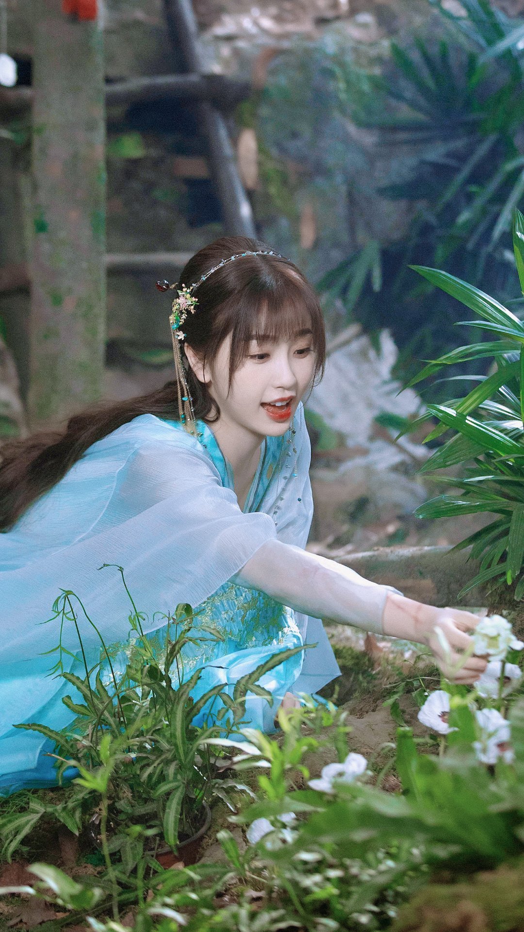 玄彬|看了《苍兰诀》花絮才知道，虞书欣的“如花”妆真的是王鹤棣化的