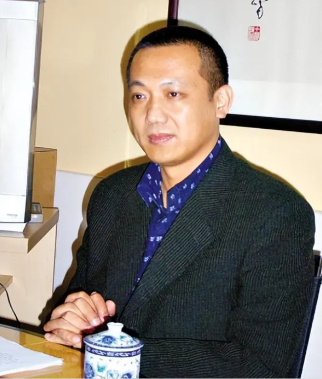 陈晓旭|陈晓旭57岁生日！！墓前鲜花如海 网友哀思霸屏 却未见两任丈夫发声