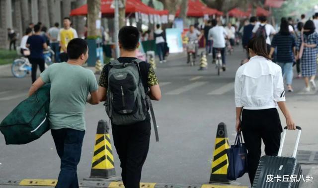 外卖员|美团公布外卖员学历标准，数据令人咋舌，已经不配送外卖了吗？