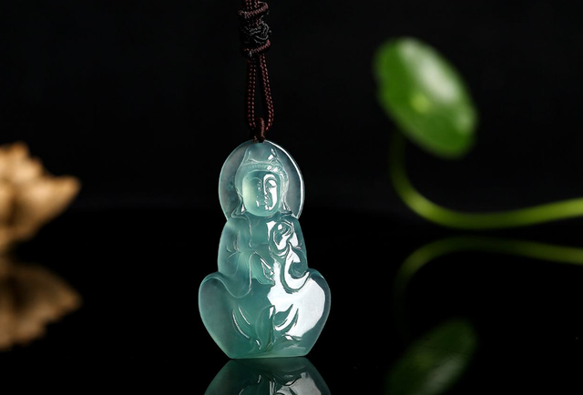 翡翠|新买的翡翠要先放热水里“去蜡”?大可不必!