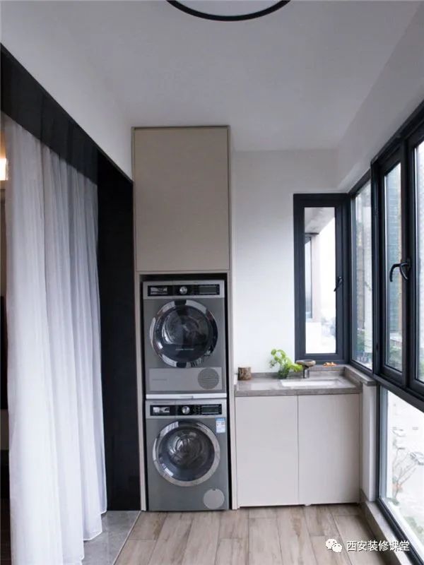 阳台放洗烘机还有洗手池,怎么做定制?