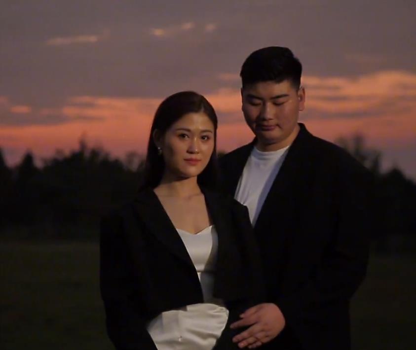 陈萌|陈萌结婚后志得意满，炫耀自己嫁了个好老公，公公赏钱拍写真