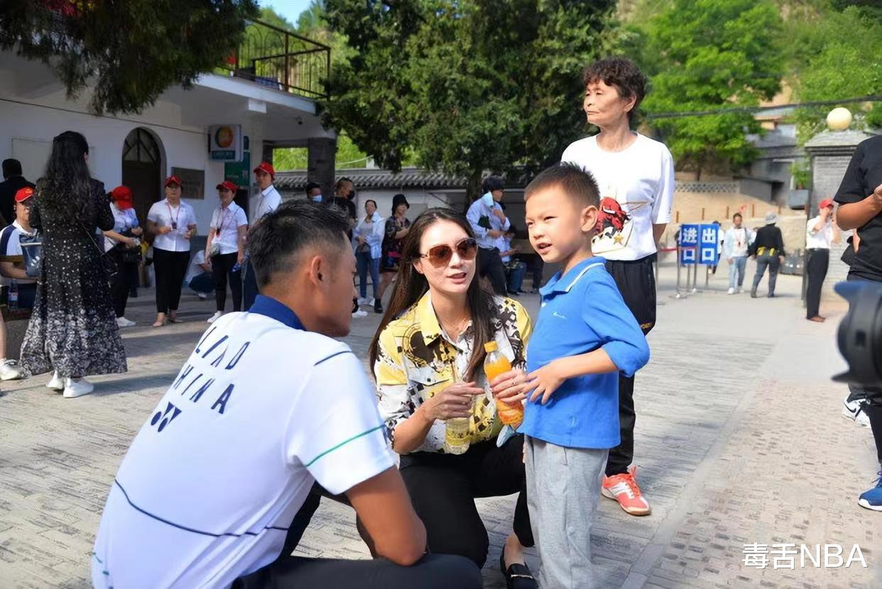 谢杏芳|谢杏芳为39岁林丹甜蜜庆生，两人重归于好，三层豪华别墅曝光