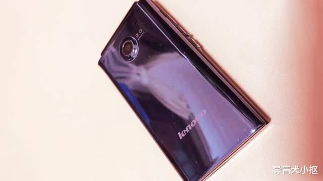 镜面外壳设计不过时,抽屉中这款联想s9翻盖机,精致得像艺术品