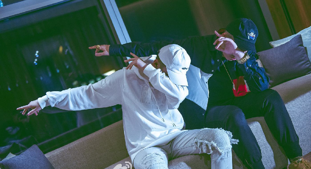 |离谱！王唯楚当年DISS辉子的歌，居然被辉子自己唱了！