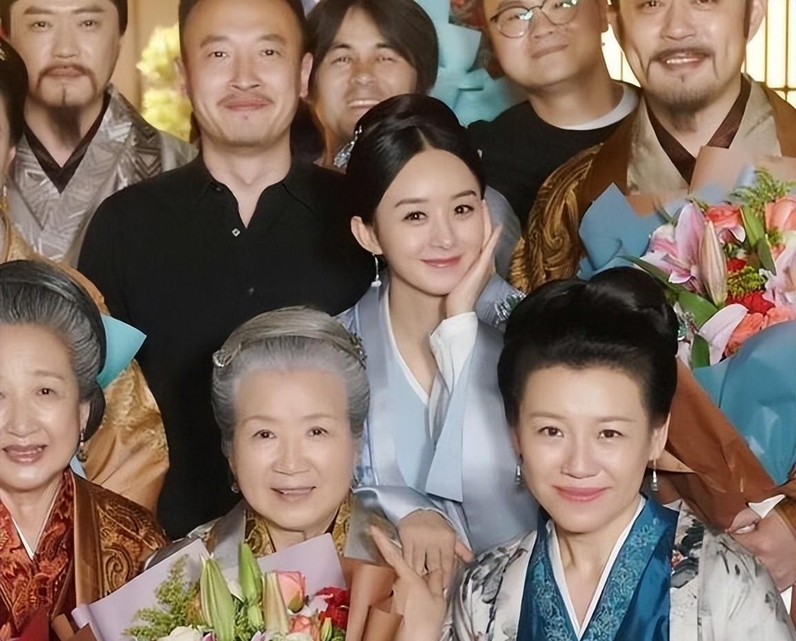 赵丽颖|“包子脸”的赵丽颖,已经活成了一个“符号”!