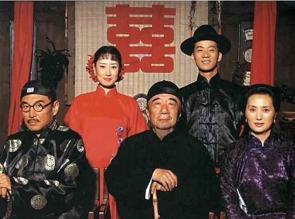 福贵|《福贵》演员现状：里面的男主不温不火，女主成功翻红成一线明星